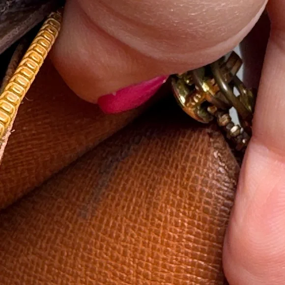 SOLD Louis Vuitton Sarah Monogram Wallet On Chain Vintage Luxury - Picture 7 of 13